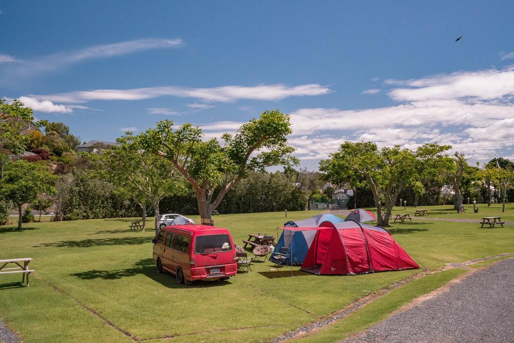 Russell Top 10 Holiday Park Buitenkant foto